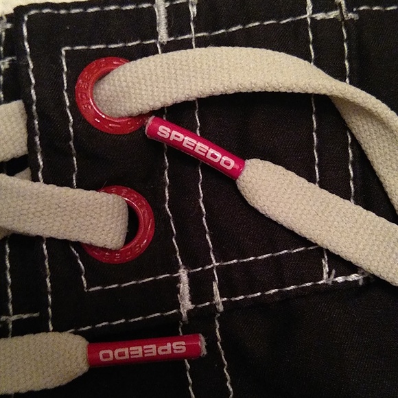 Speedo Board Shorts/Swim Trunks - Picture 13 of 15